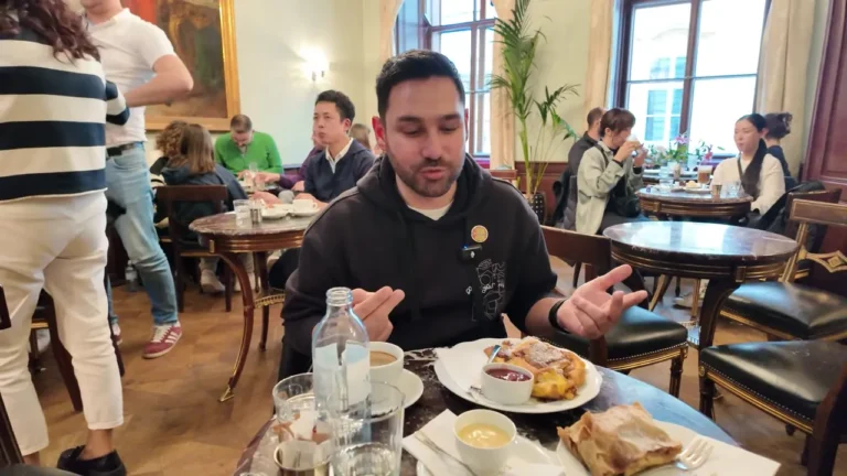 Halil with Kaiserschmarrn and apple strudel in Demel's café