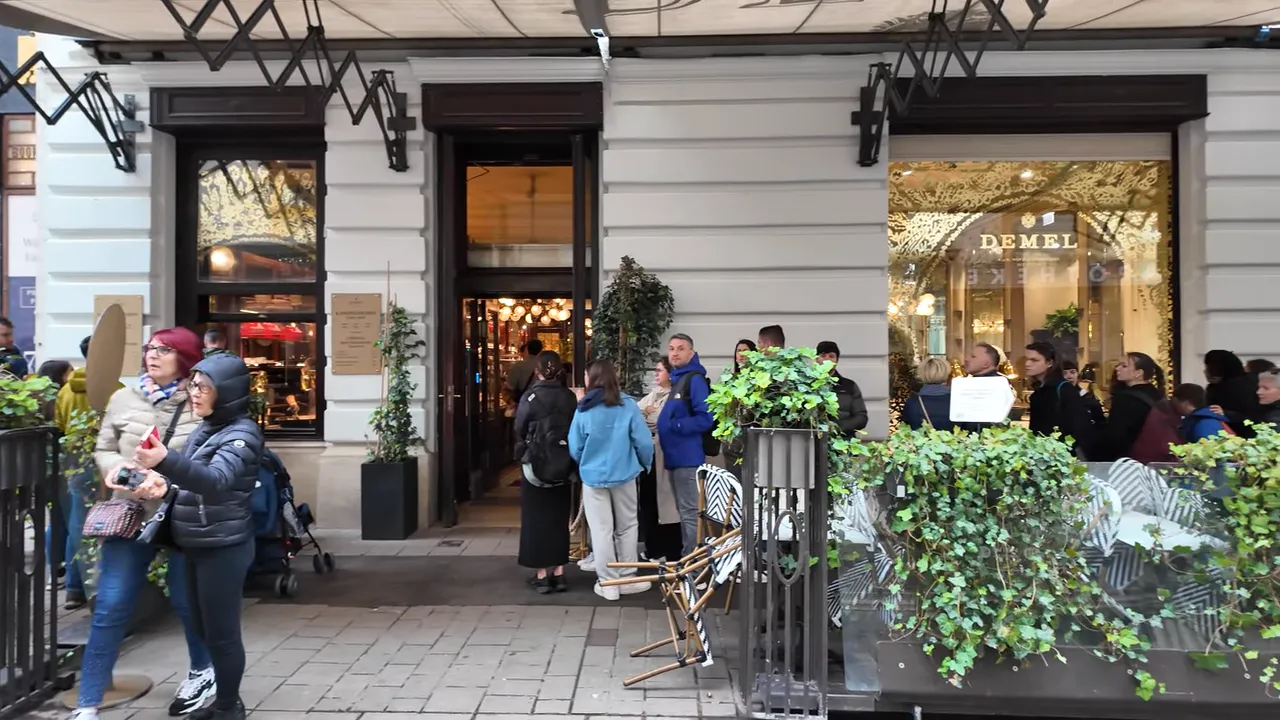 Queue outside Café Demel on Kohlmarkt in Vienna