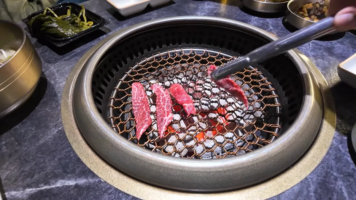 Gyeongju'da mangalda Hanwoo eti