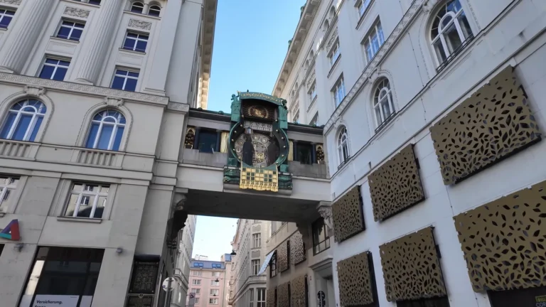 Hoher Markt'taki Ankeruhr figürlü saati, Viyana